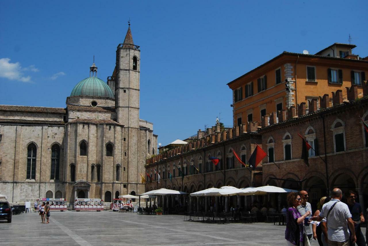 A Casa Di Lola Ascoli Piceno Exterior foto